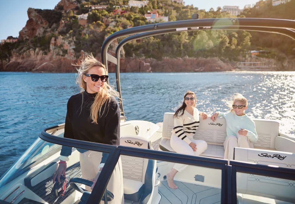 Sea Ray Boat