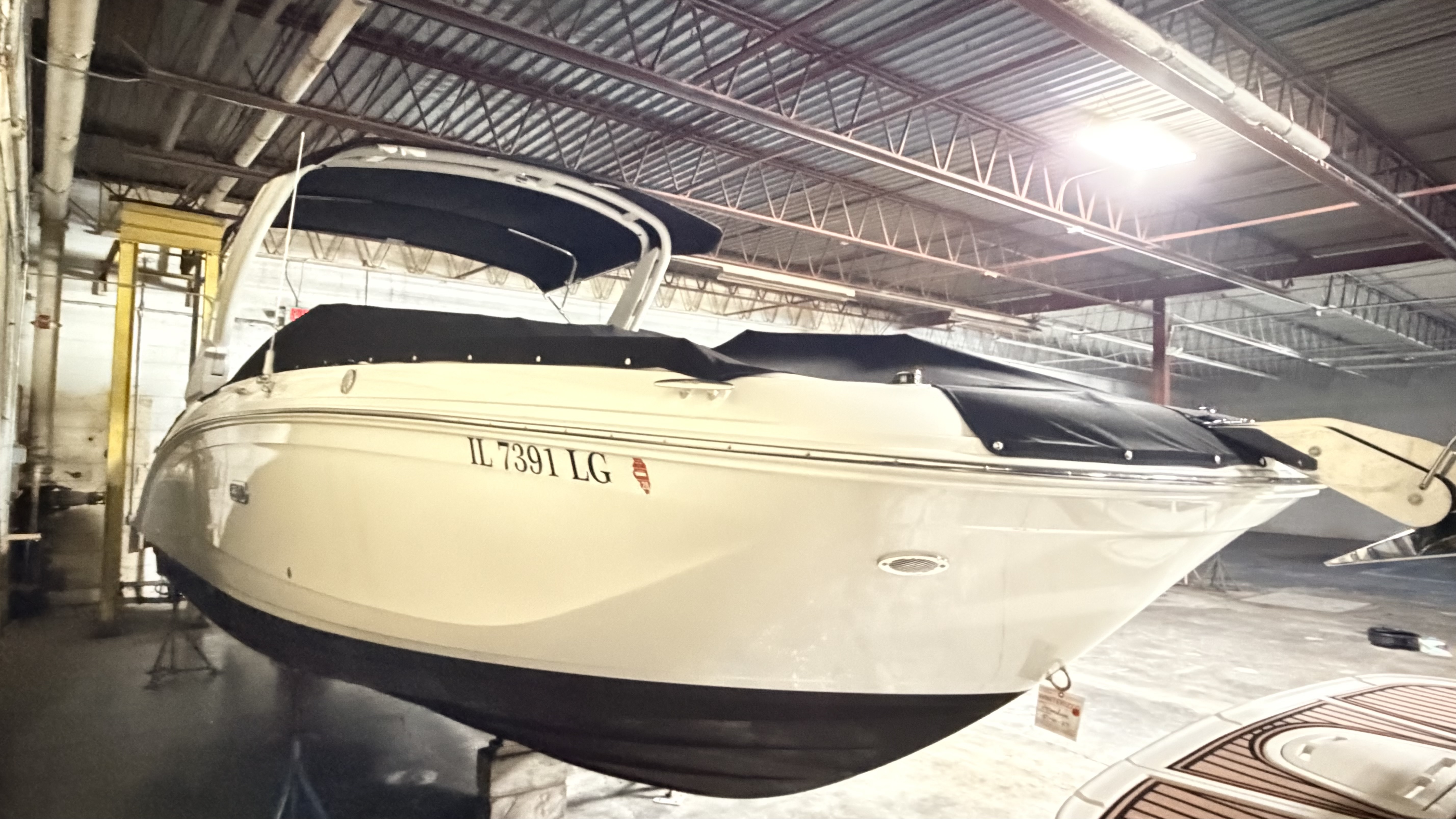 2025 Sea Ray SDX 290 Outboard Deck Boat