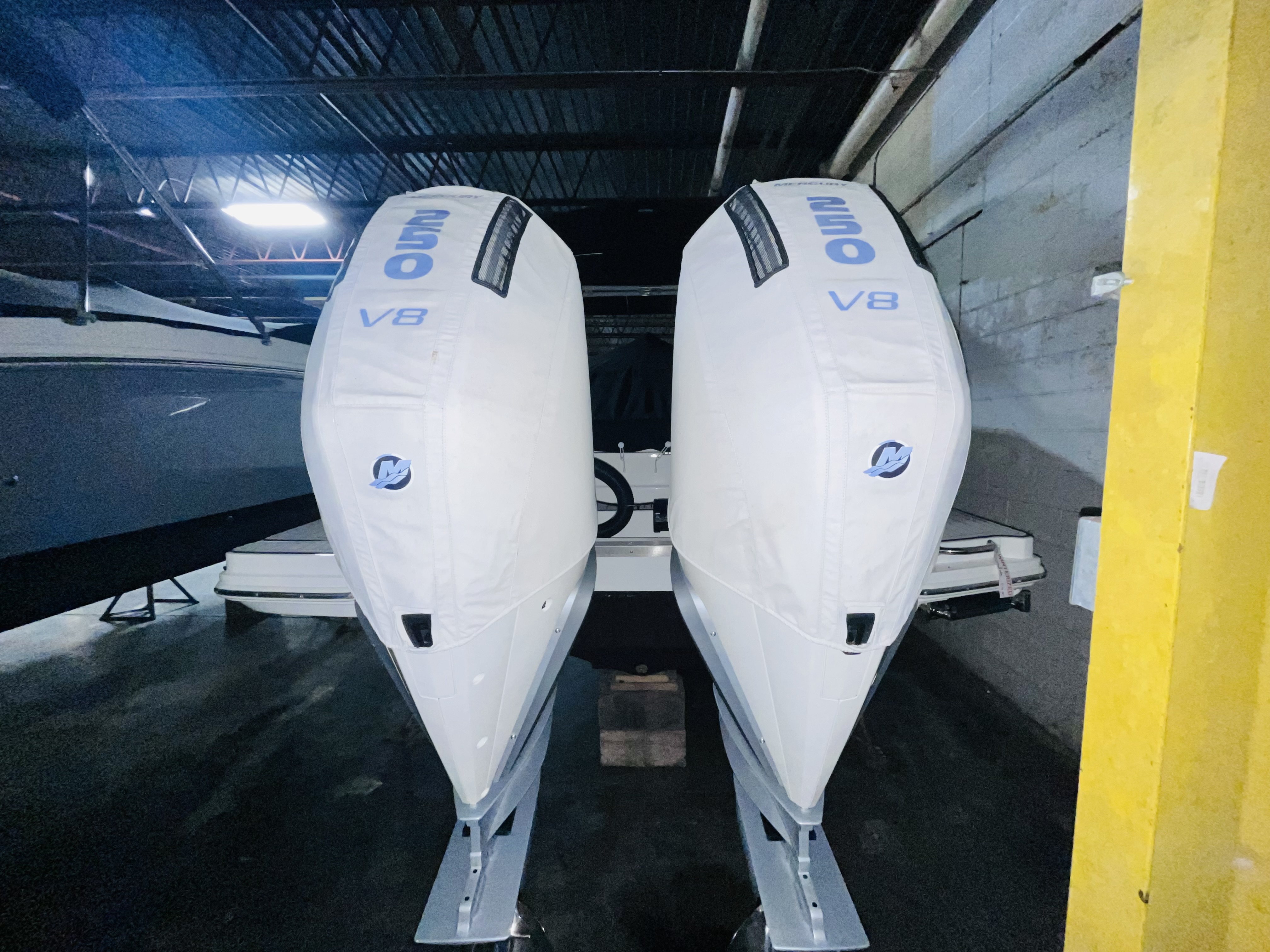 2025 Sea Ray SDX 290 Outboard Deck Boat