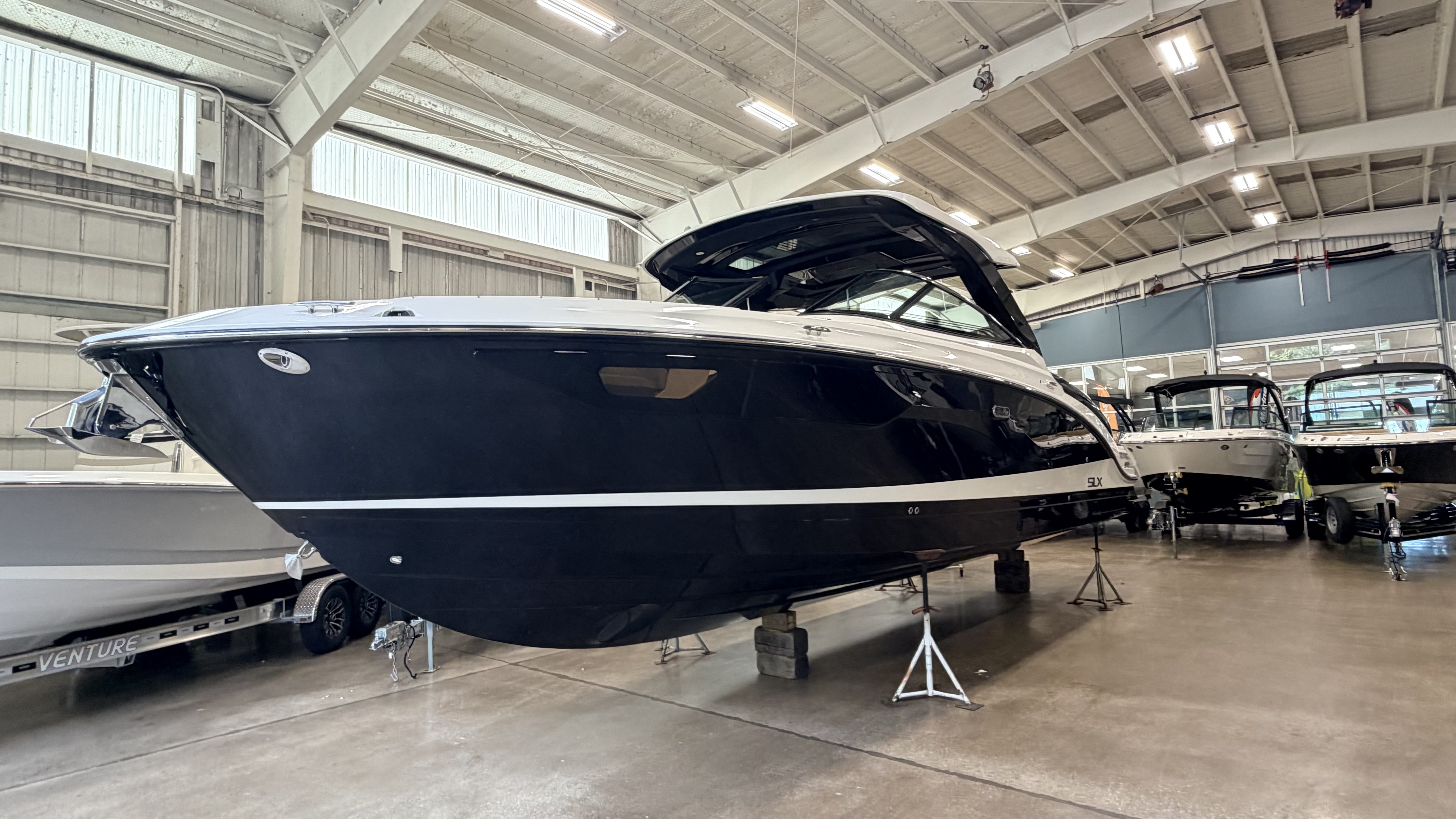 2027 Sea Ray SLX 360 Outboard Bowrider