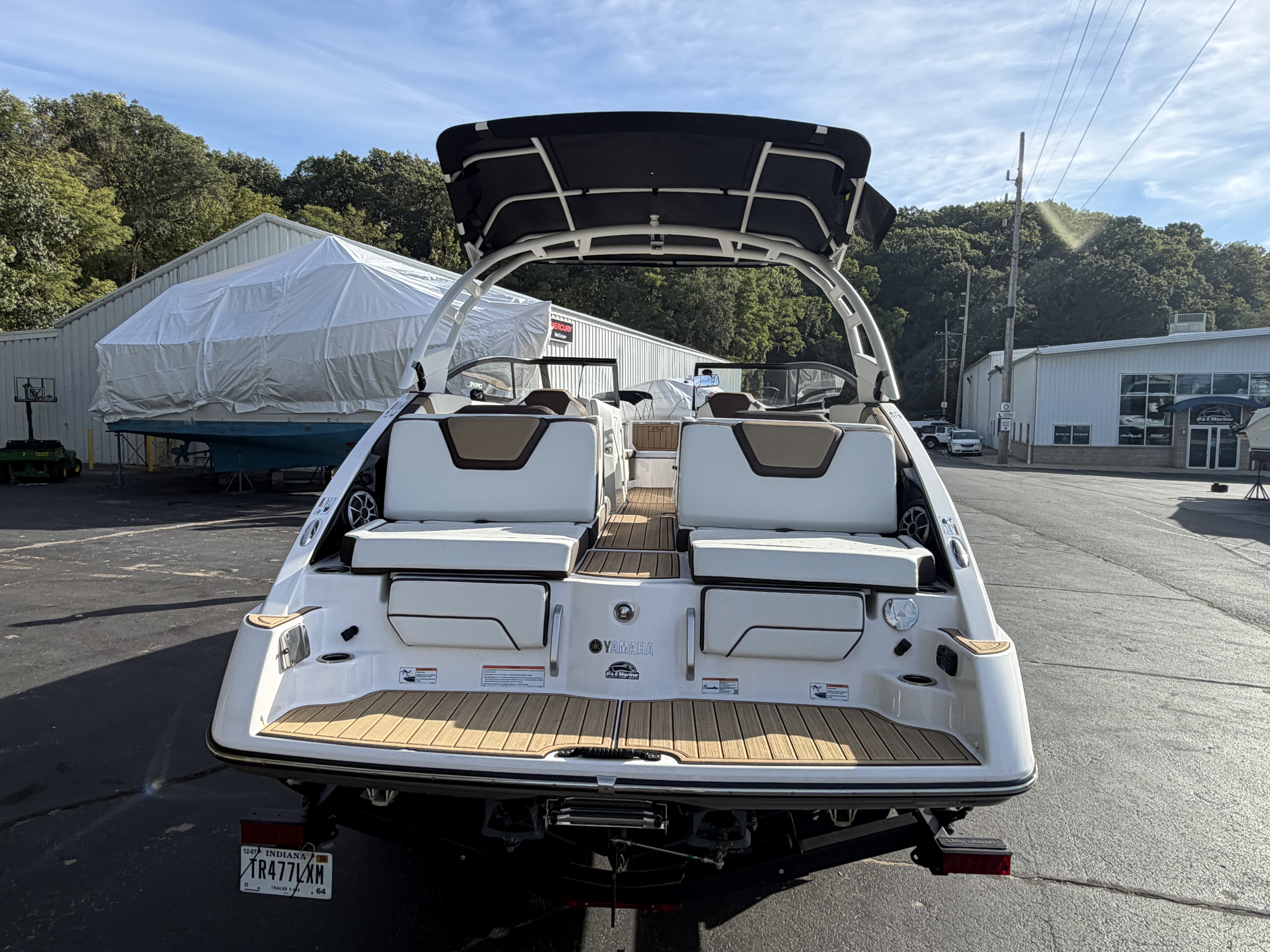 2023 Yamaha Boats 252 SD Jet Boat